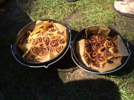 Zimtschnecken im Dutchofen Zimtschnecken im Dutchofen